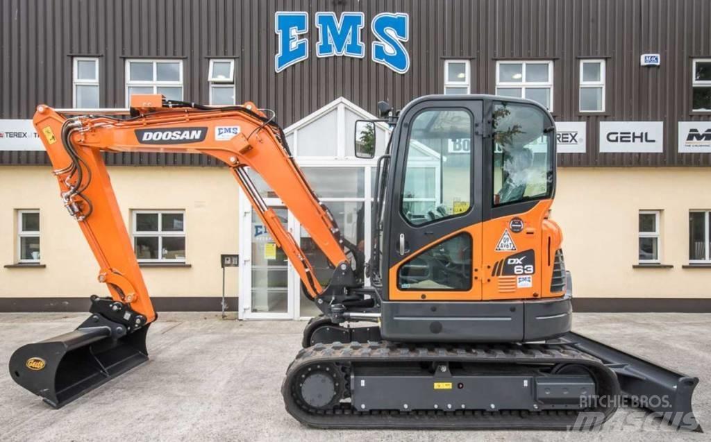 Doosan DX 63-3 소형 굴삭기 7톤 미만