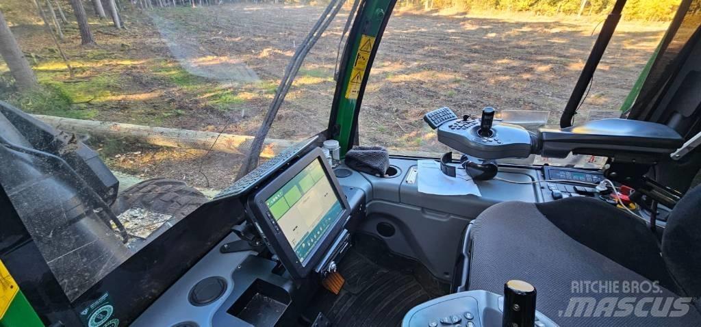 John Deere 1270 G 원목 하베스터