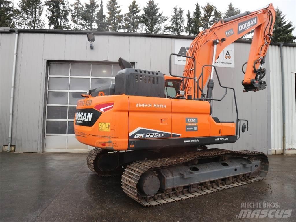 Doosan DX225LC-7 대형 굴삭기 29톤 이상