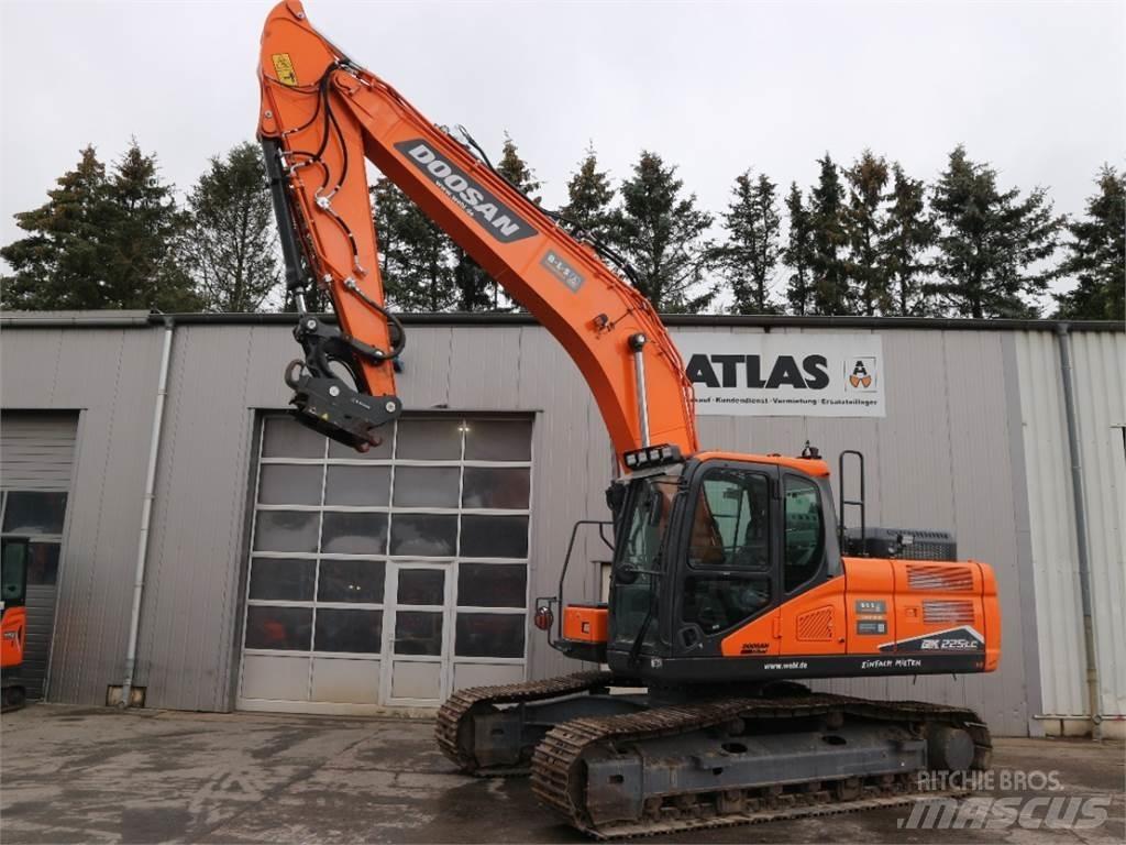 Doosan DX225LC-7 대형 굴삭기 29톤 이상