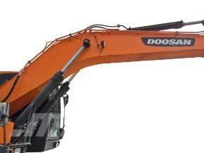 Doosan DX 210 W  휠 굴삭기