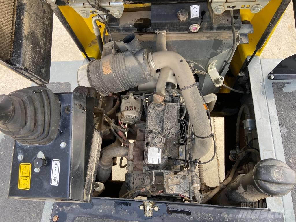Wacker Neuson DW 30 연결식 홀러