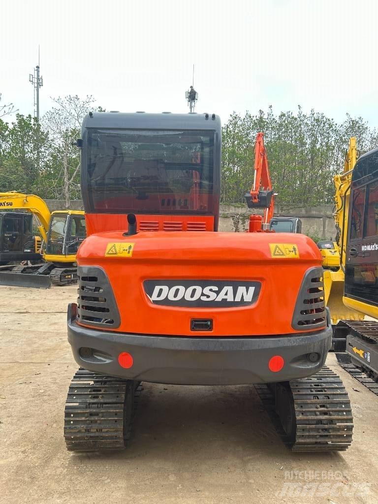 Doosan DX 60-9 C 대형 굴삭기 29톤 이상