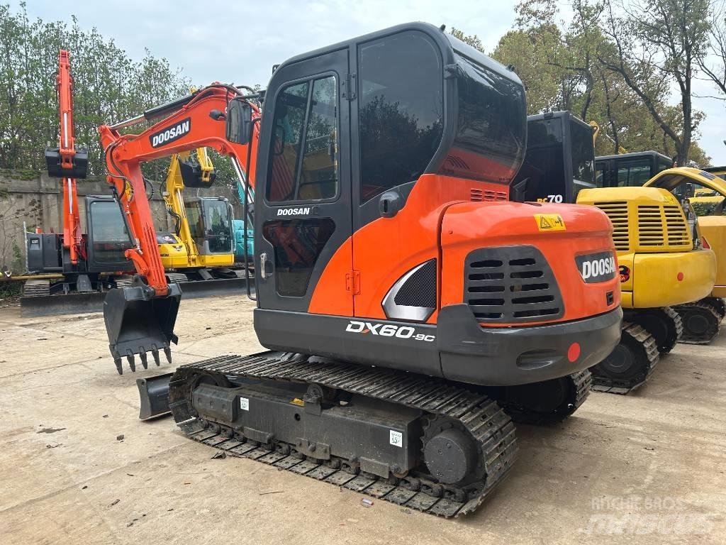 Doosan DX 60-9 C 대형 굴삭기 29톤 이상