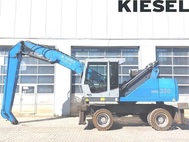 Fuchs MHL 320 D 폐기물/산업 처리기