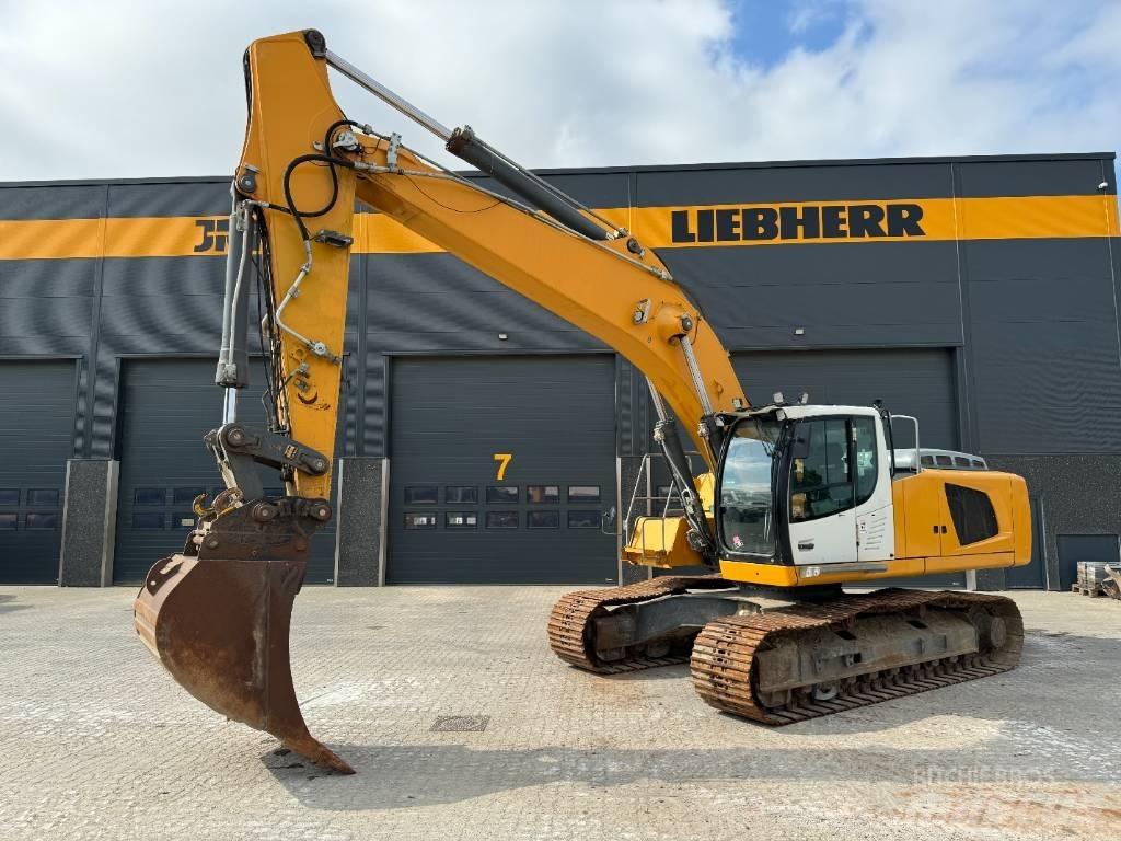 Liebherr R946 LC 대형 굴삭기 29톤 이상