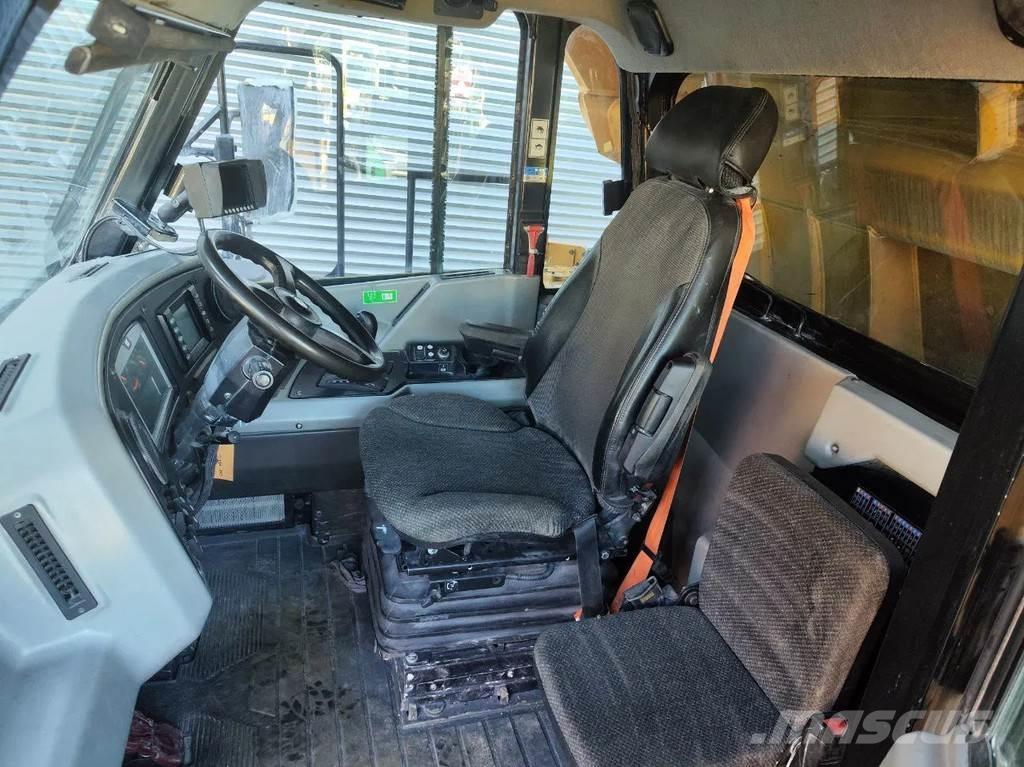 CAT 772G 초대형 덤프 트럭