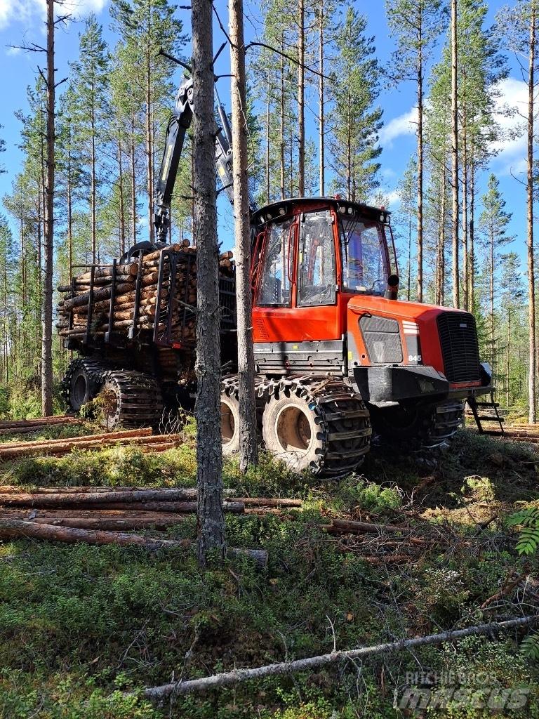 Komatsu 845 원목 포워더