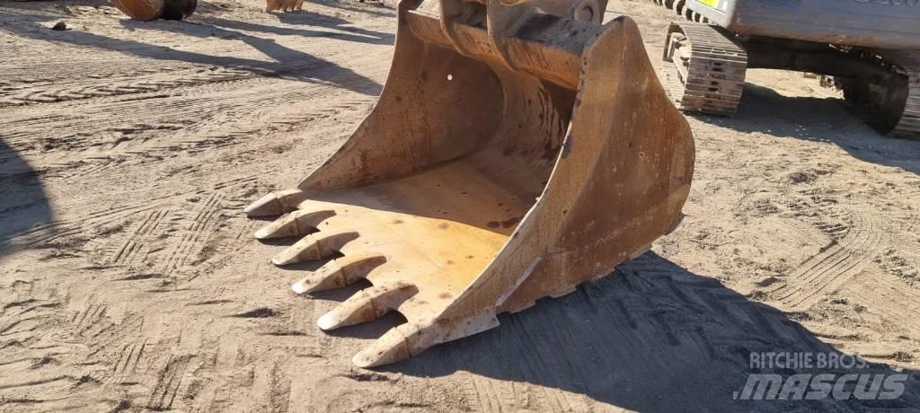 JCB JS 360 LC 대형 굴삭기 29톤 이상