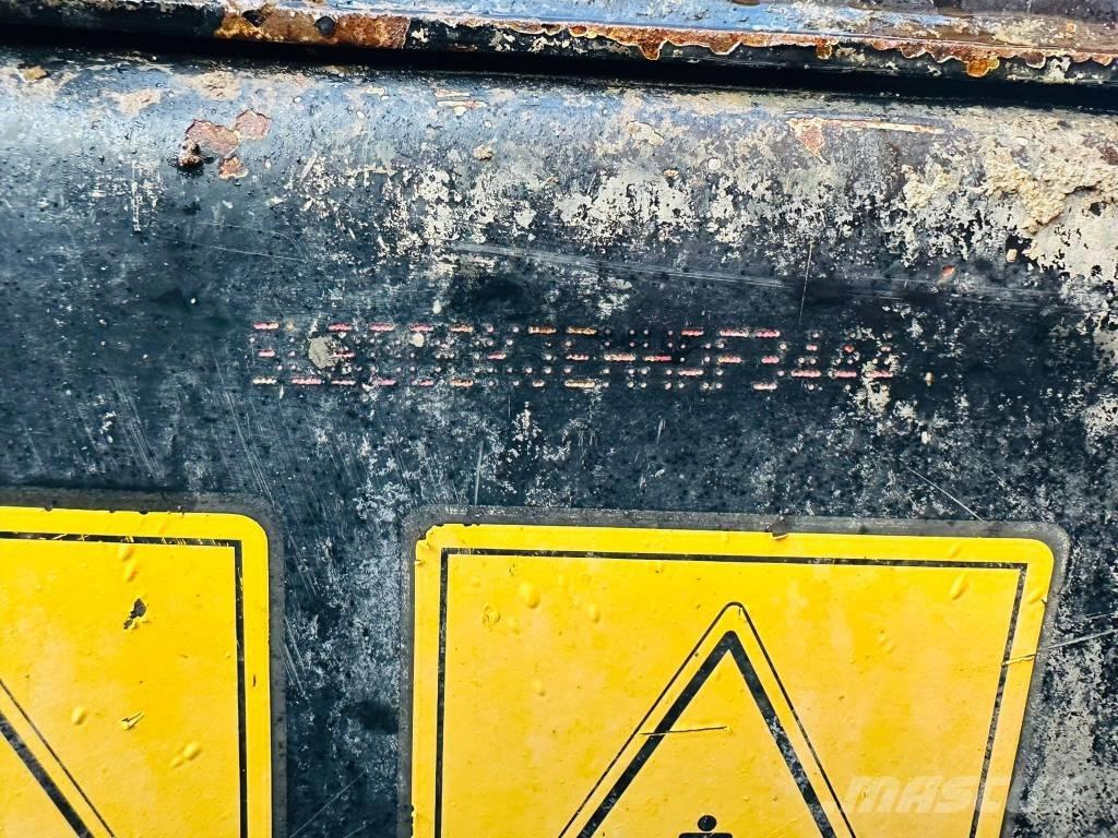 JCB 3 T ST 건설현장 덤프트럭