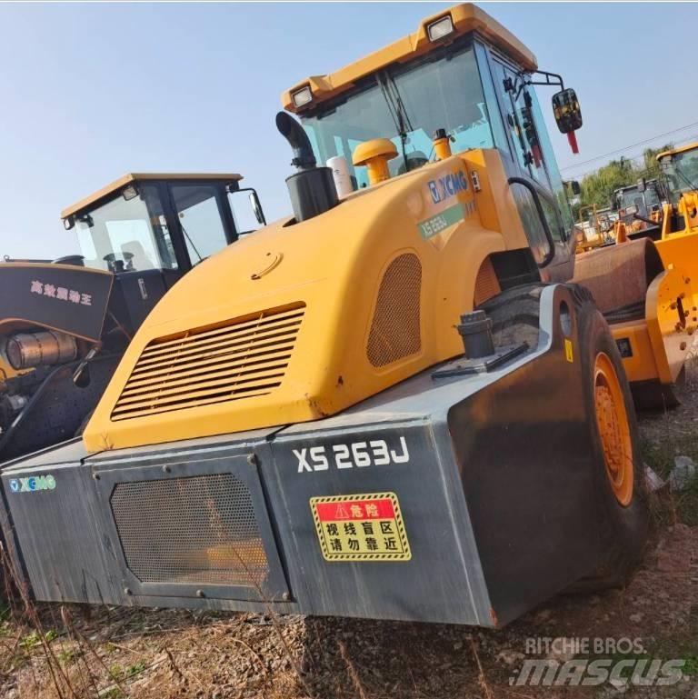 XCMG XS 263 J 싱글 드럼 롤러