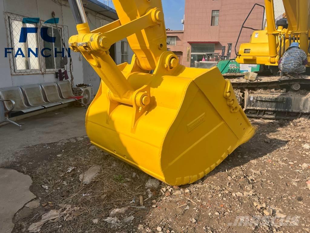 Komatsu PC 450-8 대형 굴삭기 29톤 이상