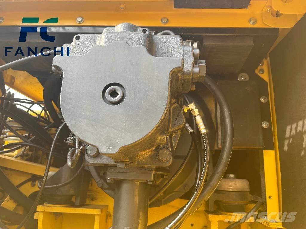 Komatsu PC 450-8 대형 굴삭기 29톤 이상