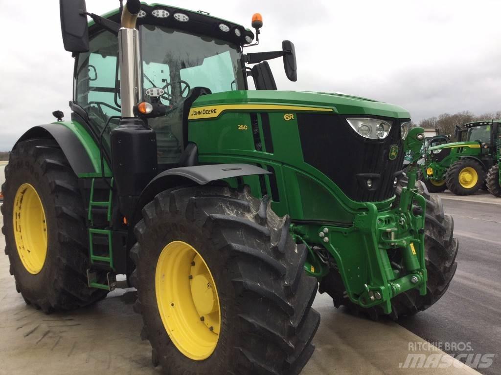 John Deere 6R250 트랙터