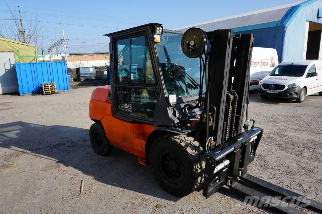 Toyota 42-7FD40 디젤 지게차