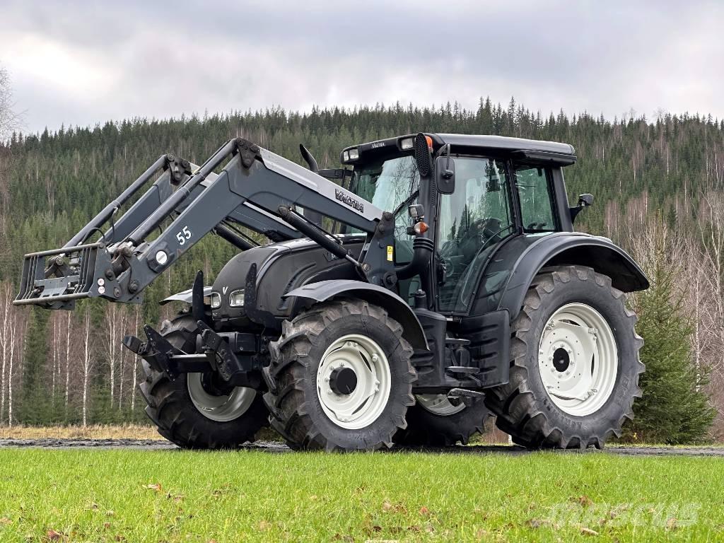 Valtra N 142 Versu 트랙터