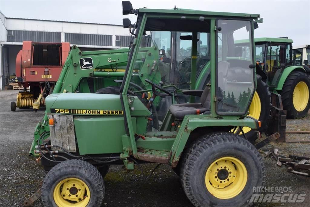 John Deere 755 트랙터
