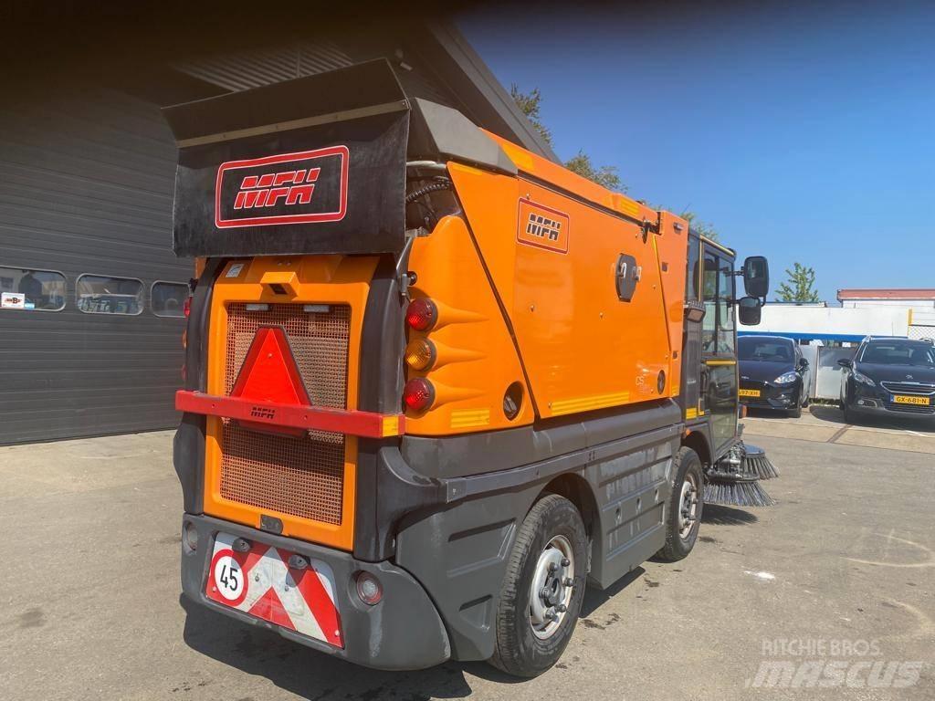 Schmidt Swingo 200 도로 청소차