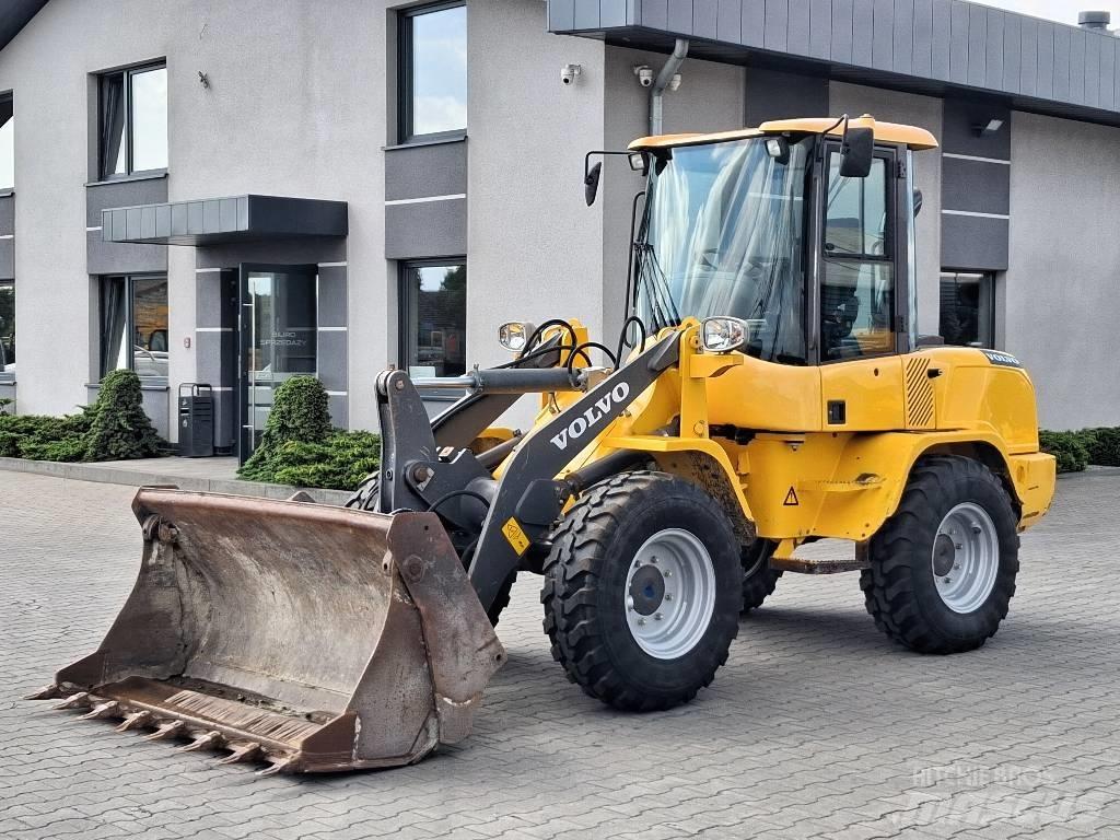 Volvo L 30 G  휠로우더