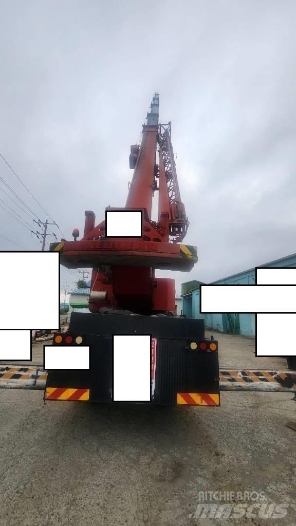 Liebherr LTM 1055-1 A/T 크레인