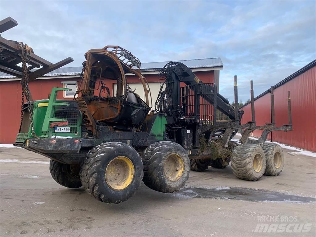 John Deere 1010E 원목 포워더