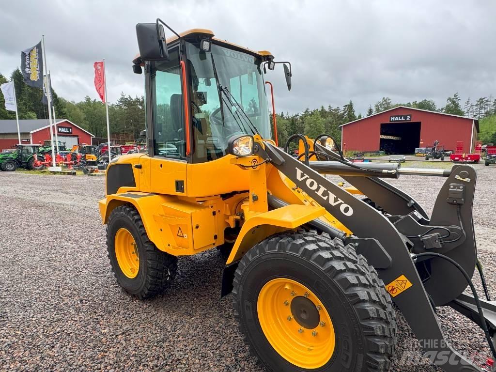 Volvo L 30 HS  휠로우더