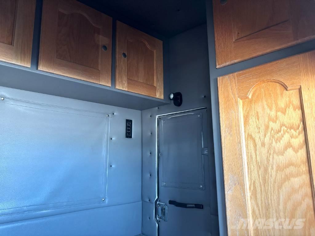 Mack Titan TD 713 트랙터 유닛