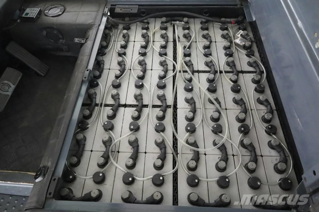 Toyota 8 FBMT 35 전동 지게차
