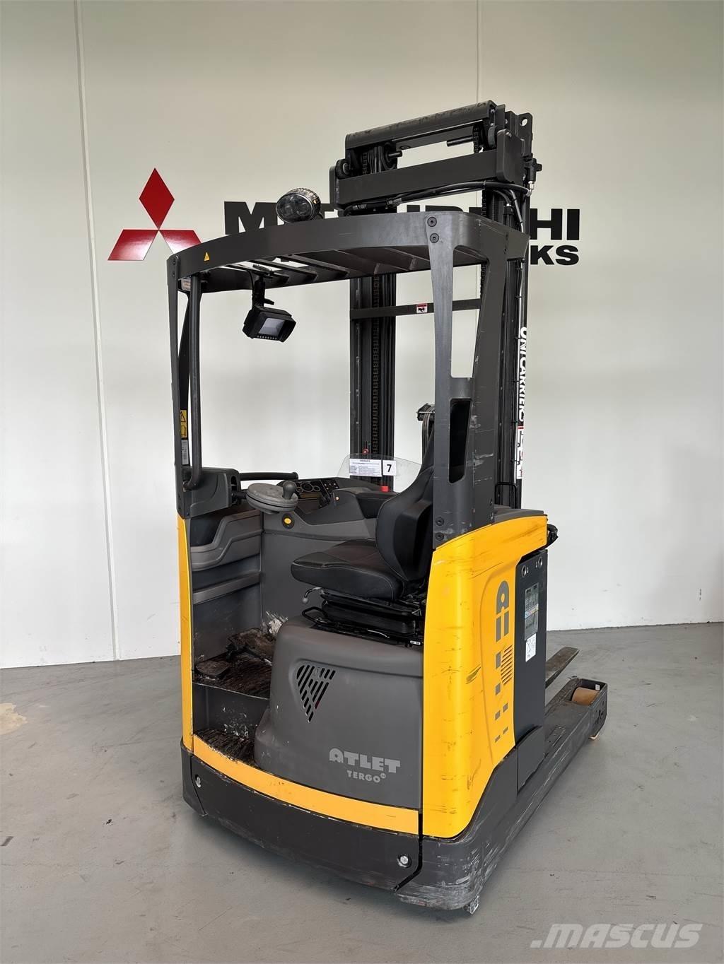Atlet UMS160 리치 트럭