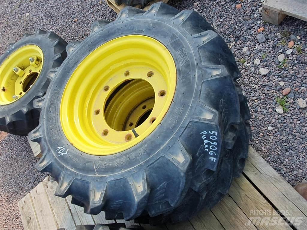 BKT 250/80-16 x2 타이어, 휠 및 림