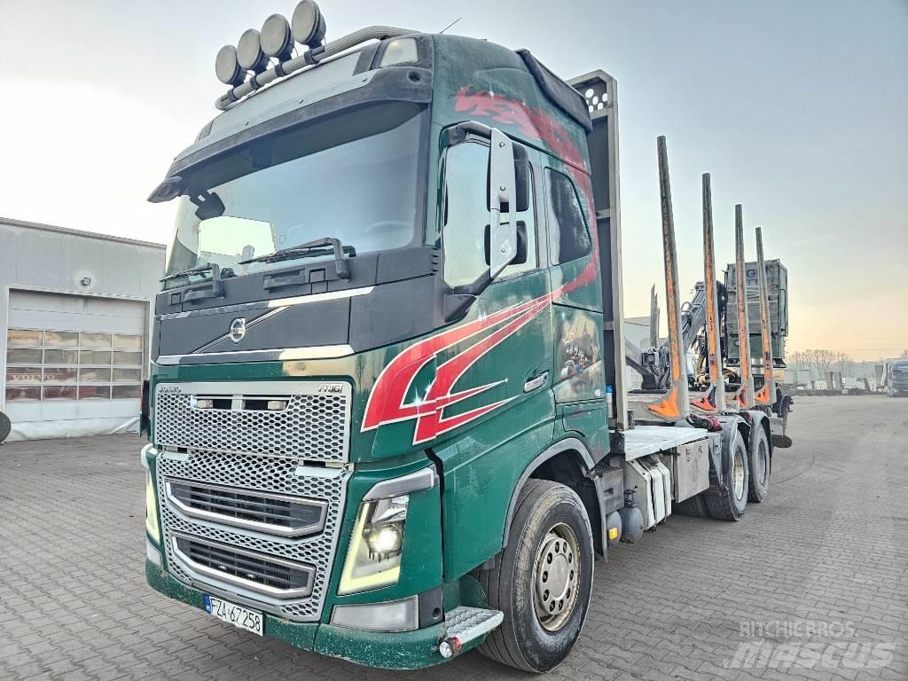 Volvo FH 16 목재 트럭