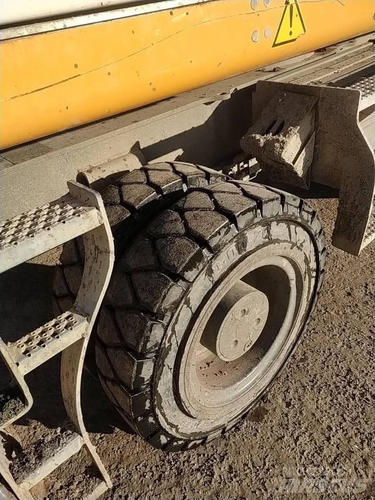 Liebherr LH 24 M 폐기물/산업 처리기