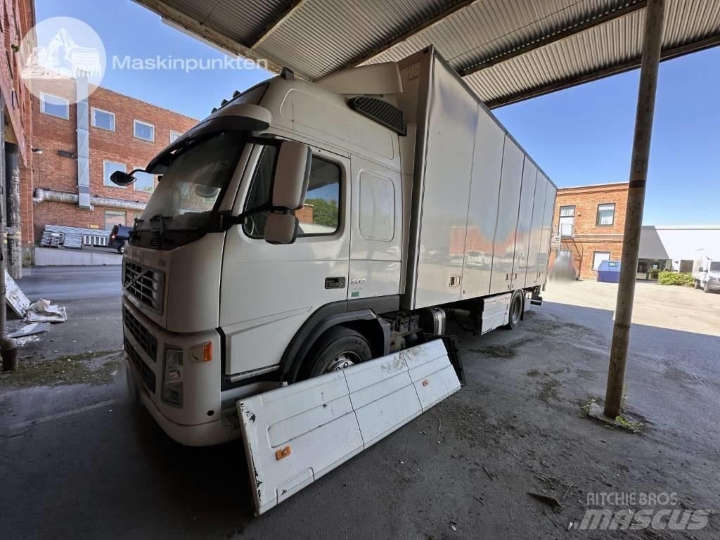 Volvo FM 300 탑차 트럭