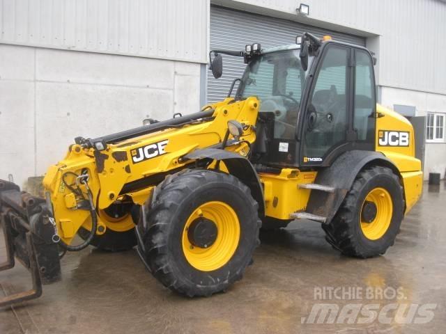 JCB TM 320 S 텔러 핸들러