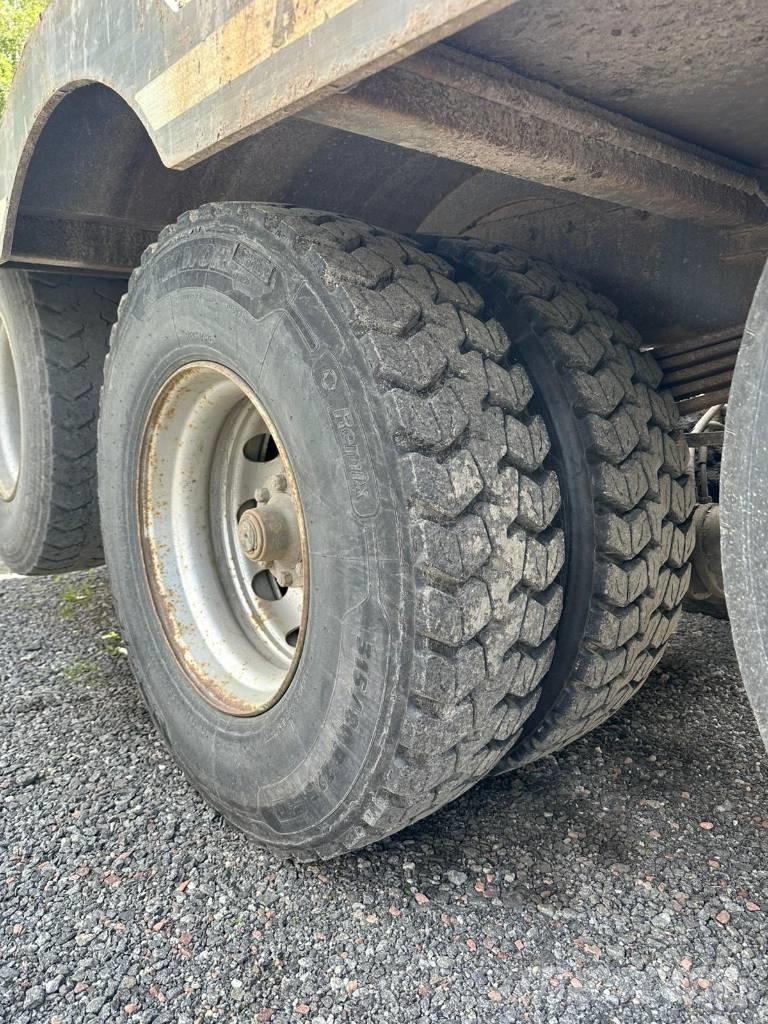 Sisu E11 산림 기계 운반 트럭