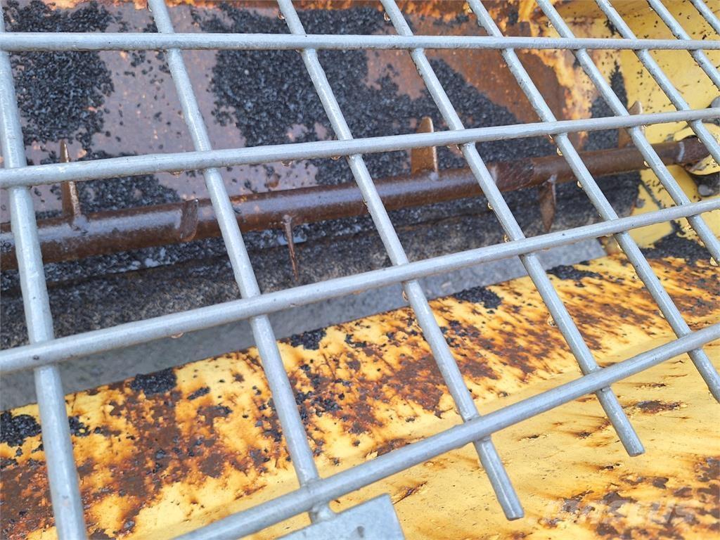 Dynapac CC232 건설 장비 - 기타