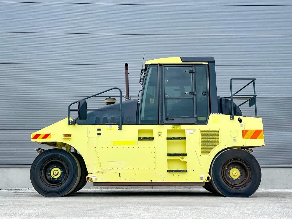 Ammann AP 240 공기 타이어 롤러
