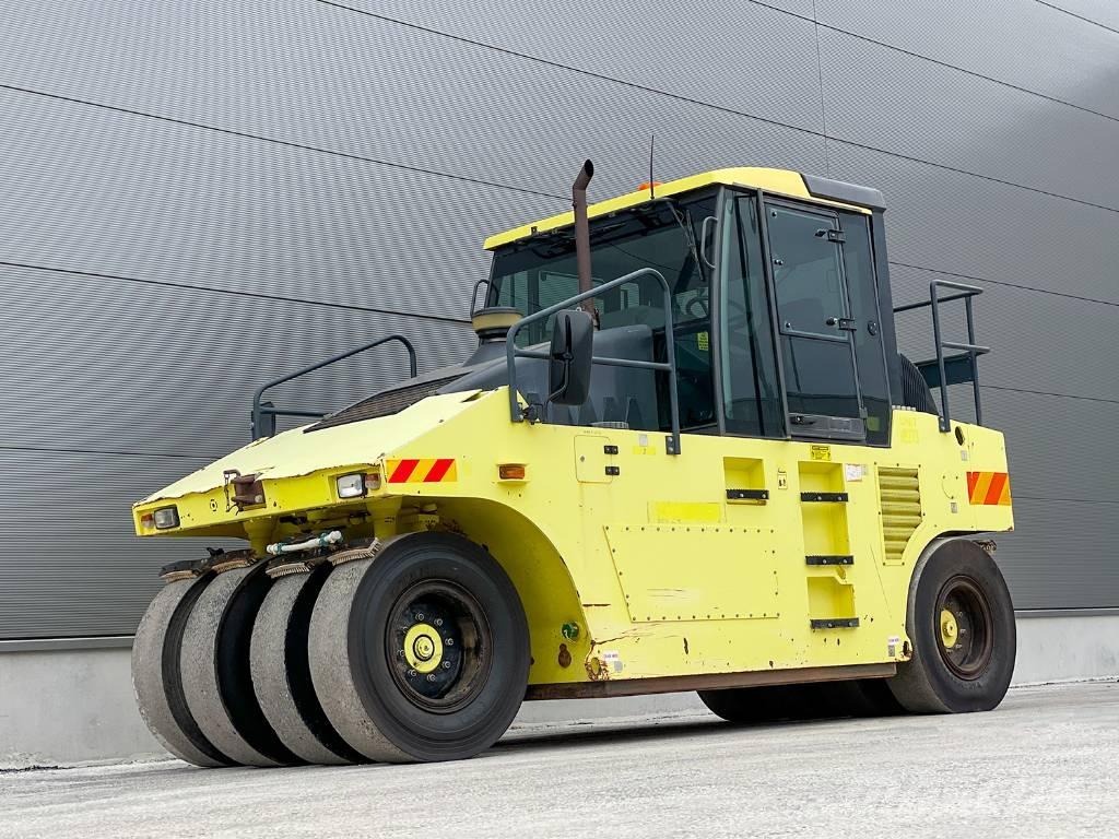 Ammann AP 240 공기 타이어 롤러
