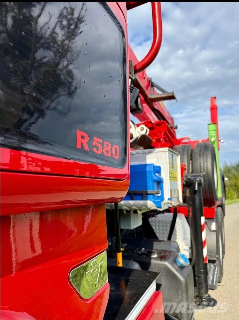 Scania R580 V8 6x4 목재 트럭