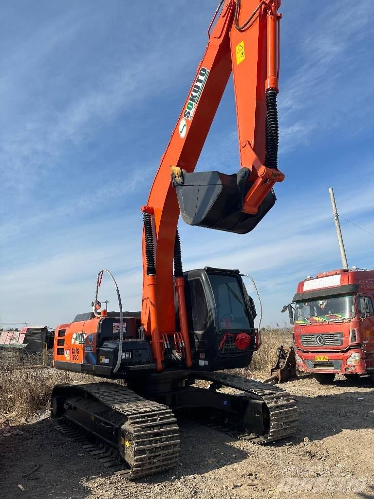 Hitachi ZX 200 대형 굴삭기 29톤 이상