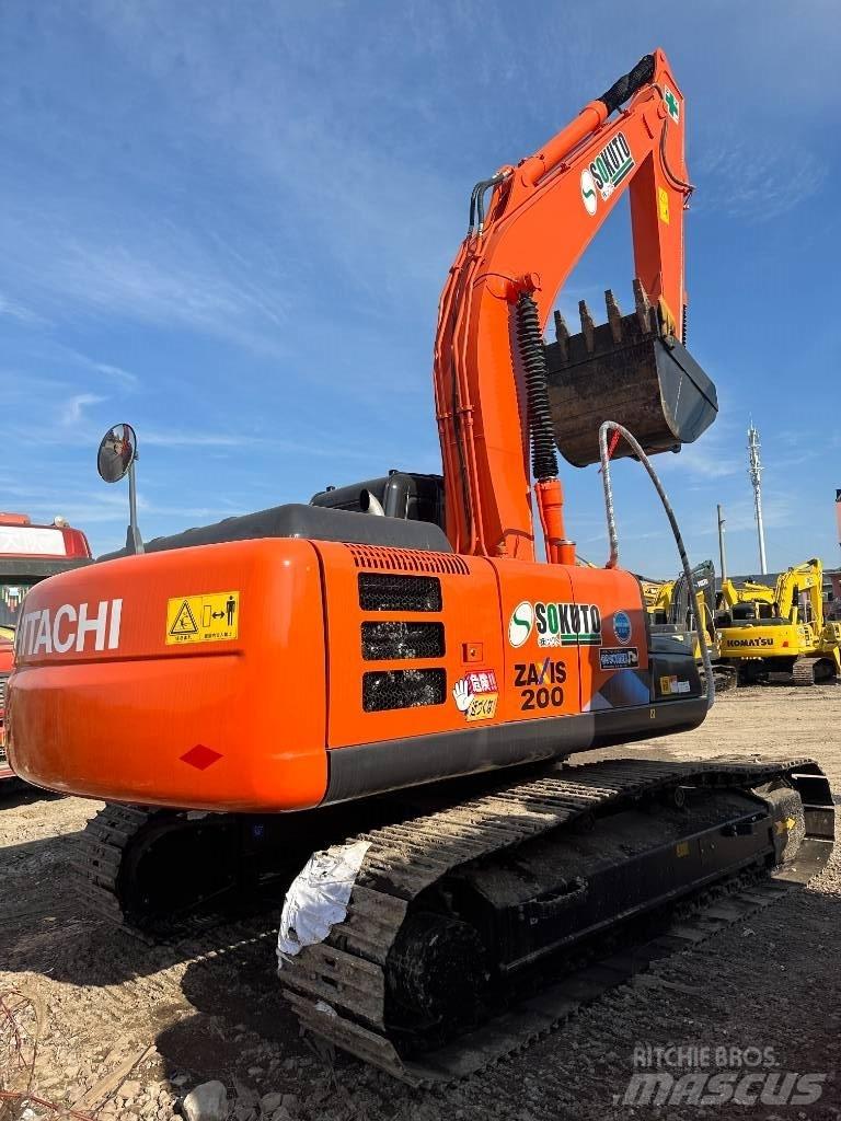 Hitachi ZX 200 대형 굴삭기 29톤 이상