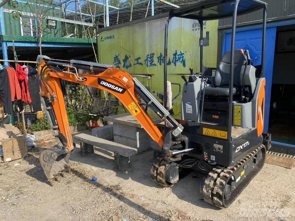 Doosan DX 17 소형 굴삭기 7톤 미만