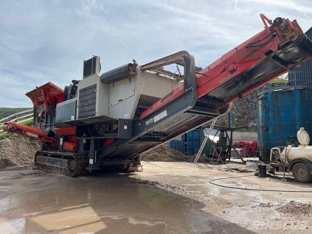 Sandvik QI340 이동식 분쇄기