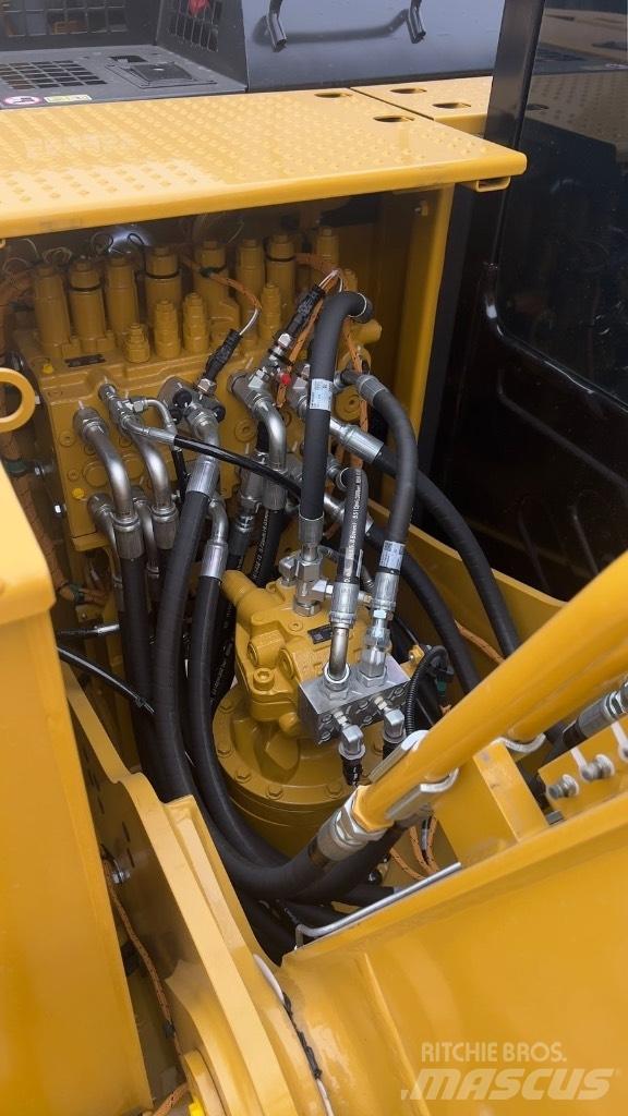 CAT 313 GC 대형 굴삭기 29톤 이상