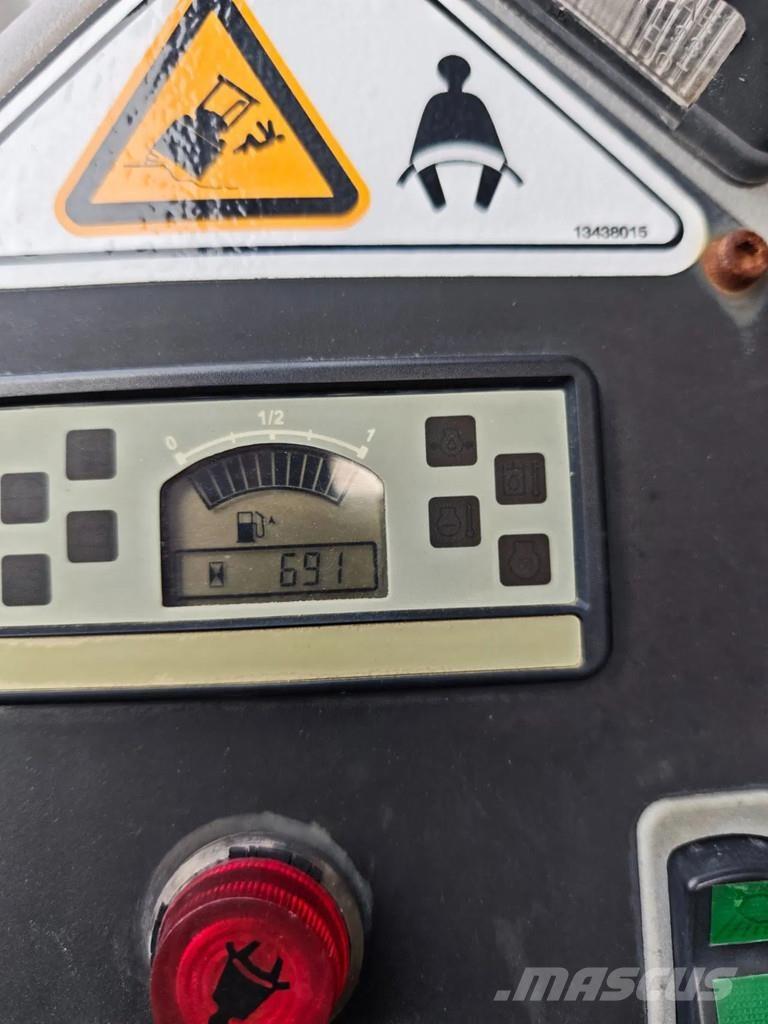 Volvo SD 25 공기 타이어 롤러