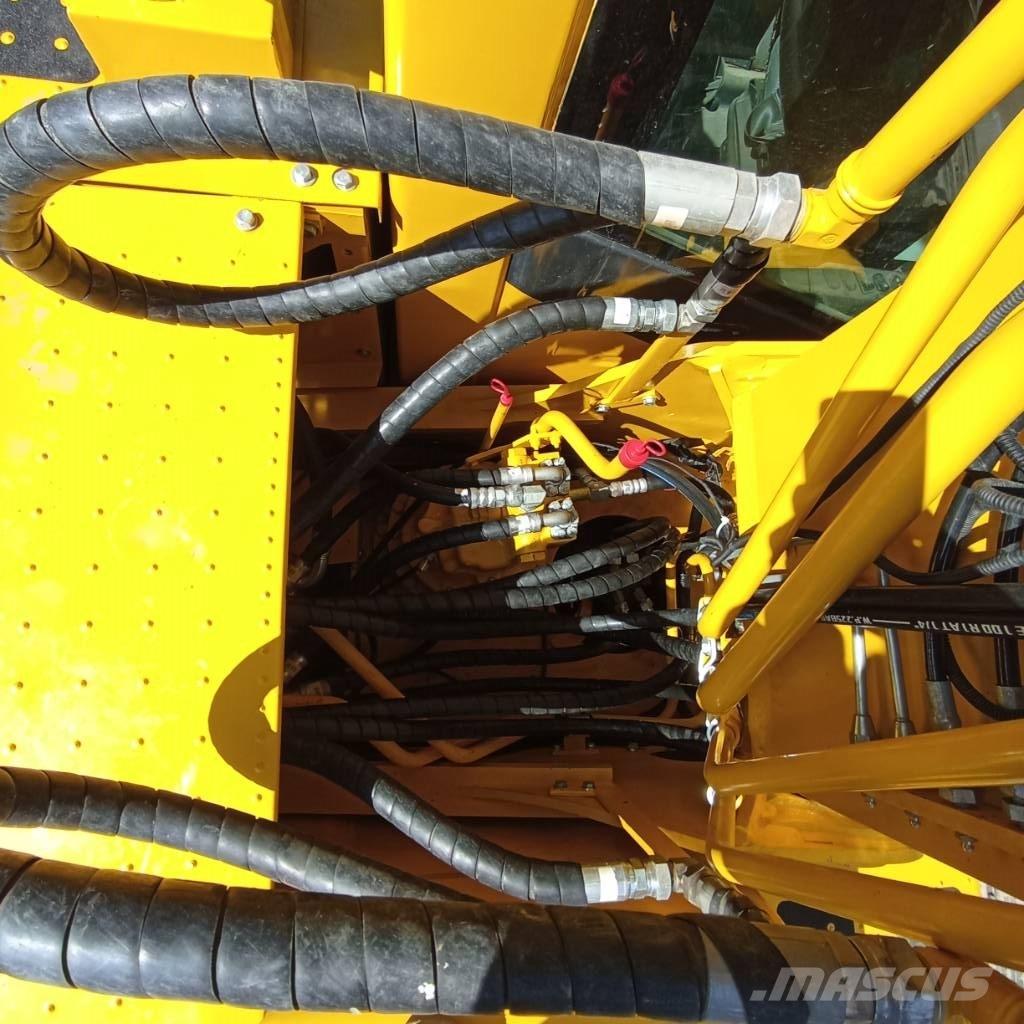 Komatsu PC 200-8N1 대형 굴삭기 29톤 이상