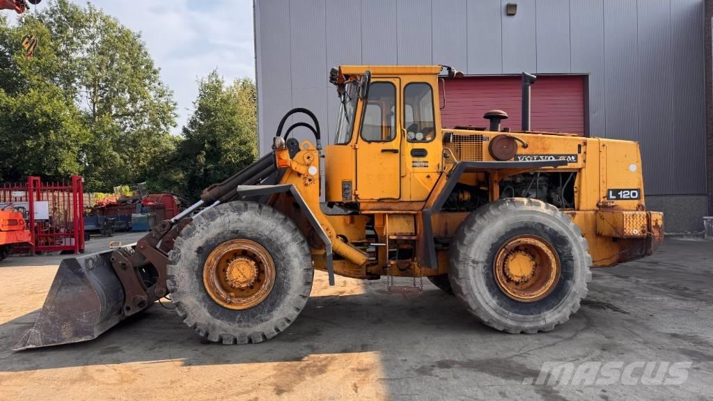Volvo L 120  휠로우더