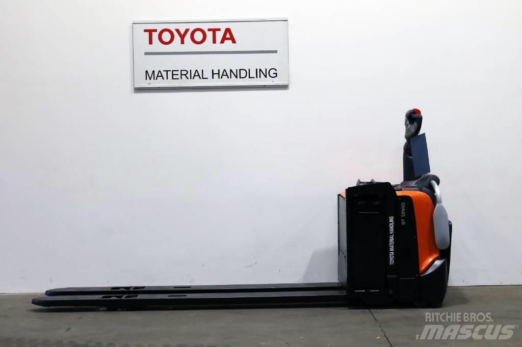Toyota LPE 250 로우 리프터(승강대 포함)