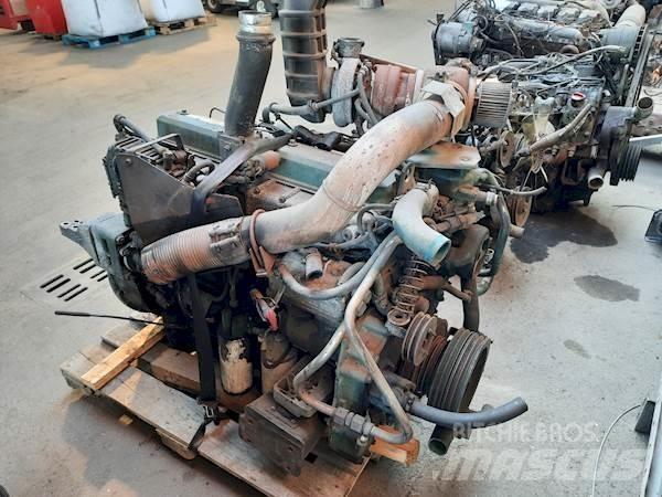 Volvo D7C250 엔진