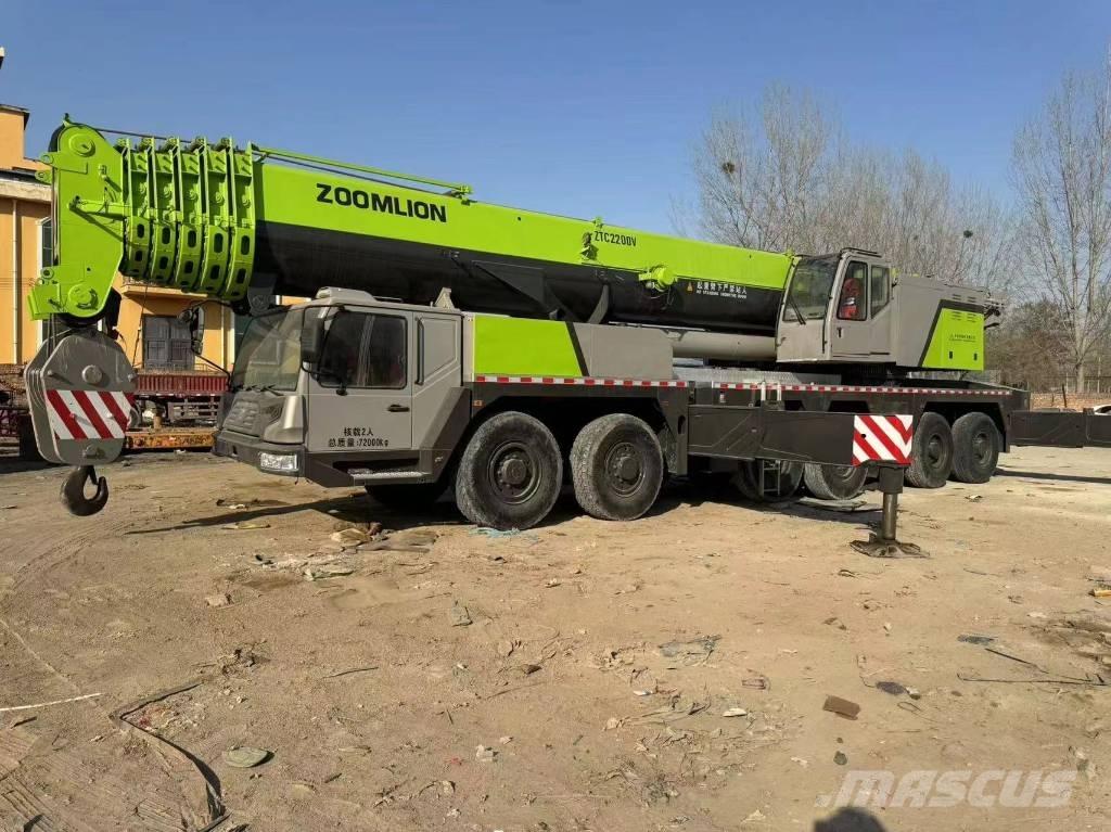 Zoomlion 220 Ton A/T 크레인